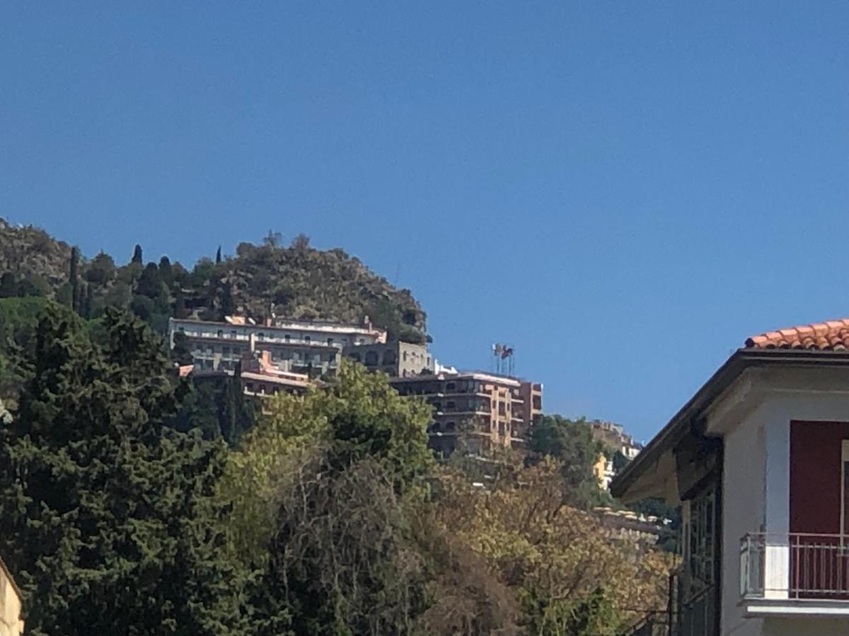 La Ginestra Hotel Giardini Naxos Exterior photo
